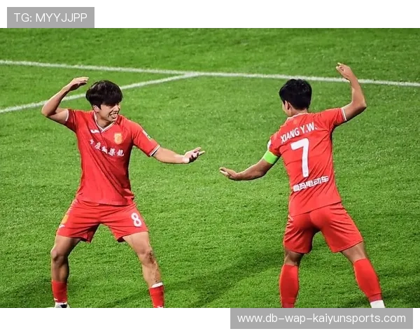 中超新土豪重庆铜梁龙冲击升超，李镇全表现抢眼